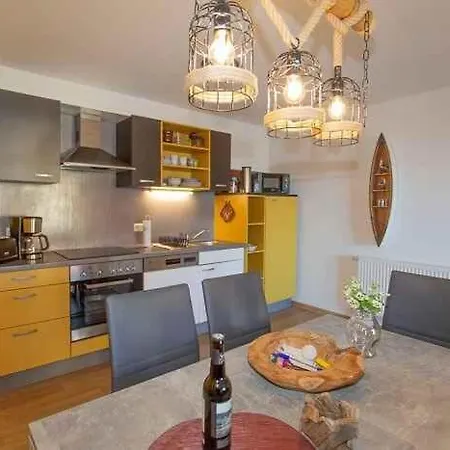 Hafenblick Wiek Wiek auf Rügen